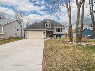 2184 German St N, Maplewood, MN 55109