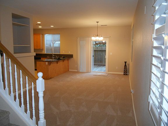 5th image of 322 Metro Ln