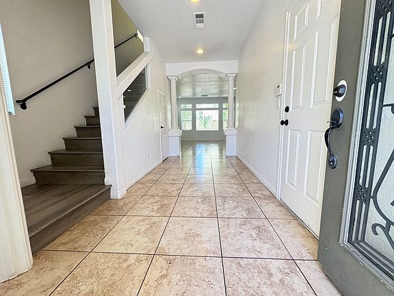3rd image of 6824 Philharmonic Ave #0