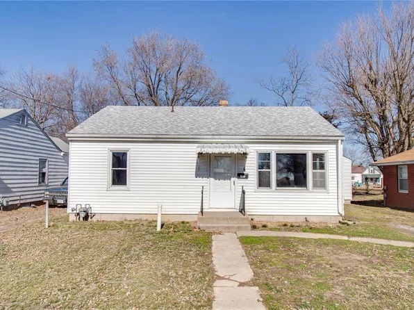 417 E Spruce St, Jerseyville, IL 62052