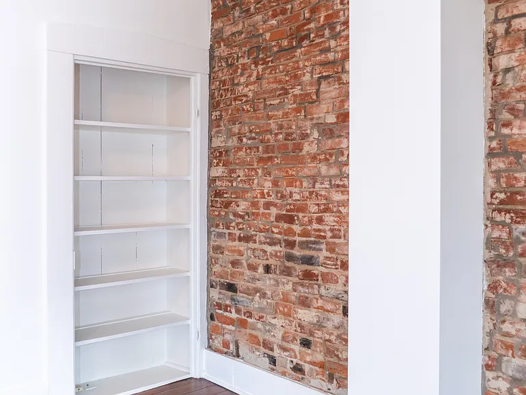117 E Vine St — Photo 36
