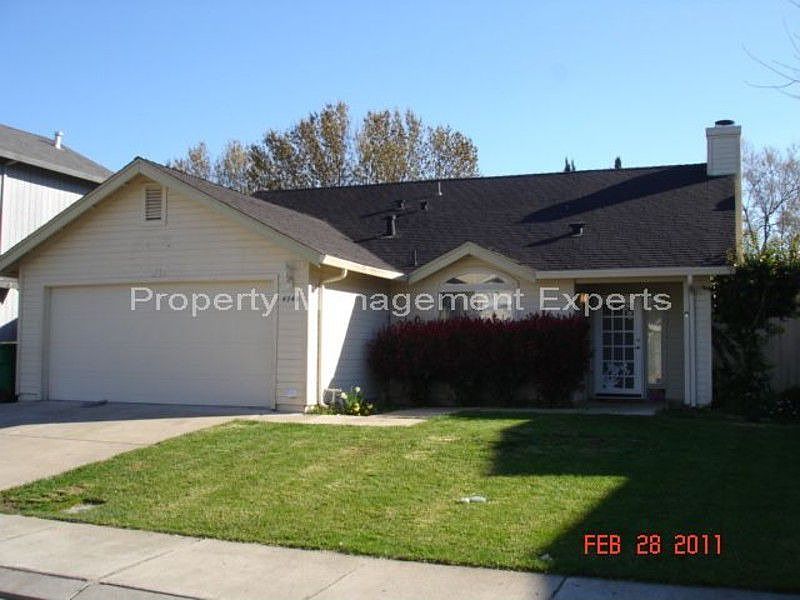 1st image of 4740 Nadine Ln
