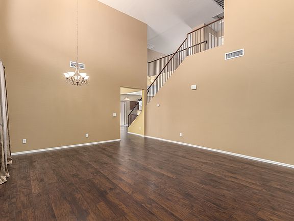 5th image of 2969 S 160th Ln