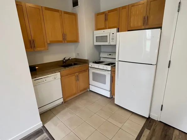 556 Third Avenue image 1 of 6