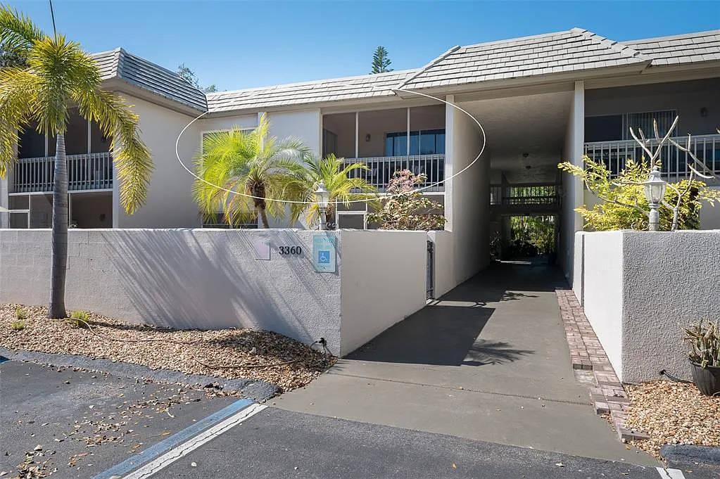 1 bed, 1.0 bath, 751 sqft, $2,250 — Photo 2