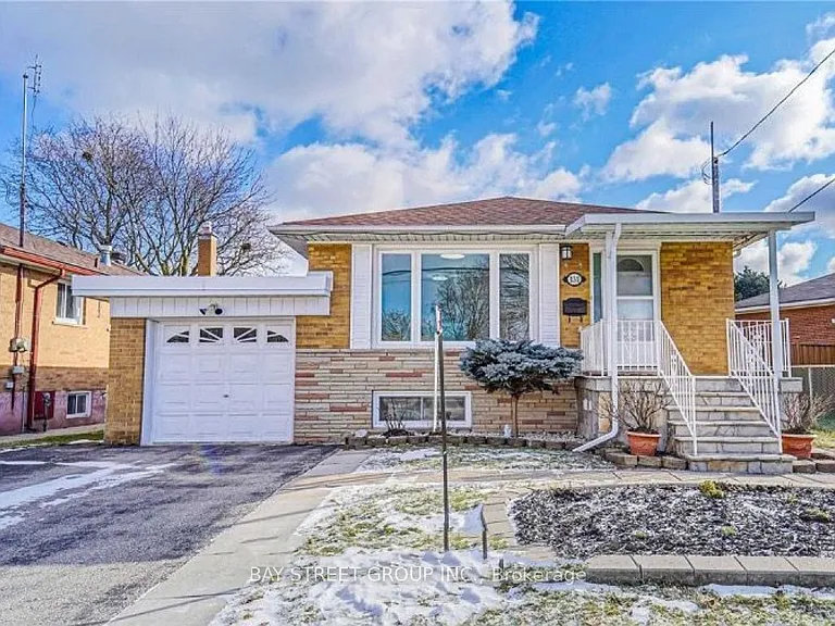 131 Allanford Rd — Photo 1