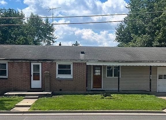 2nd image of 612 Cass St