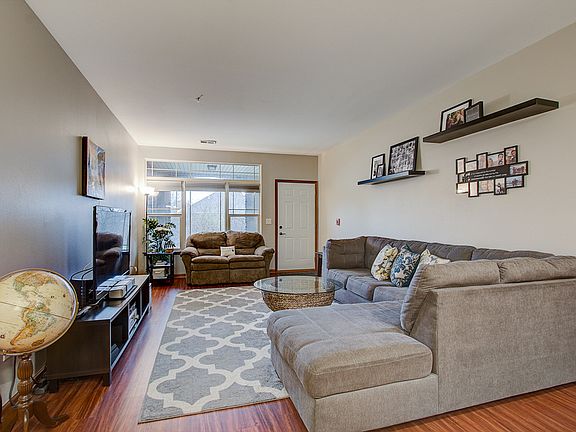 5th image of 3101 W Drexel Ave Unit 203
