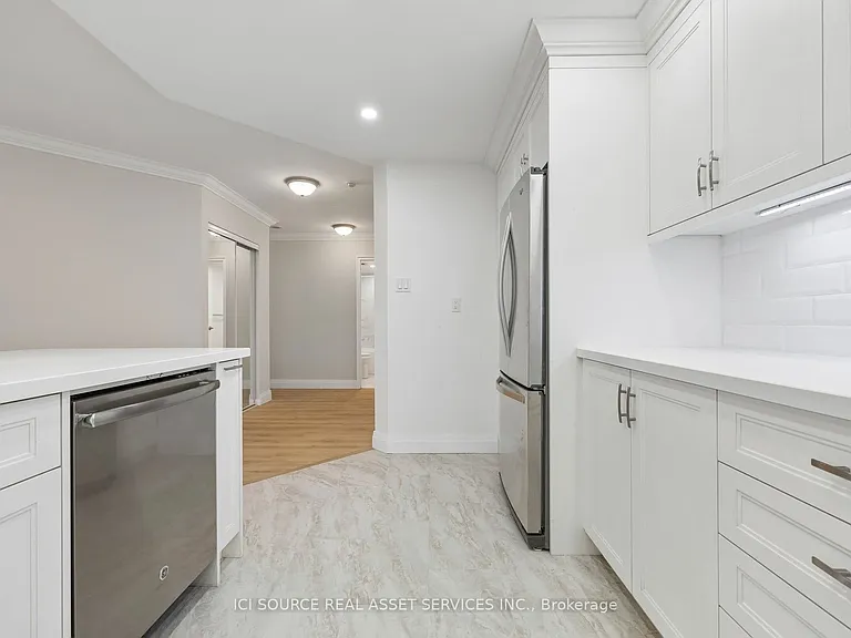 7601 Bathurst St #1003 — Photo 16