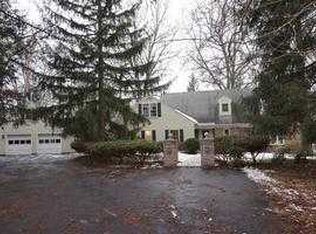 10053 Riverwood Dr, Fort Wayne, IN 46835