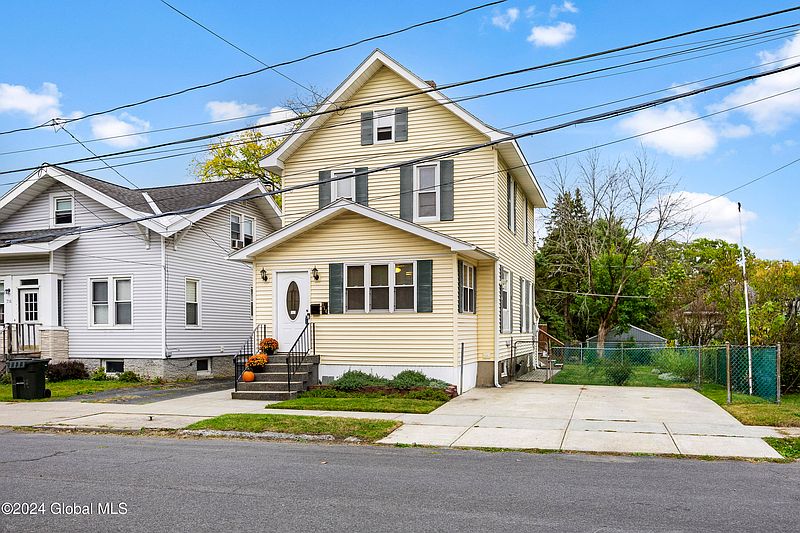 2nd image of 714 6th Avenue