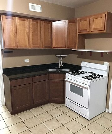 3rd image of 5211 W Schubert Ave APT 1