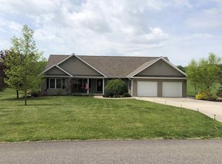 2201 Hollace Chastain Rd, Mitchell, IN 47446