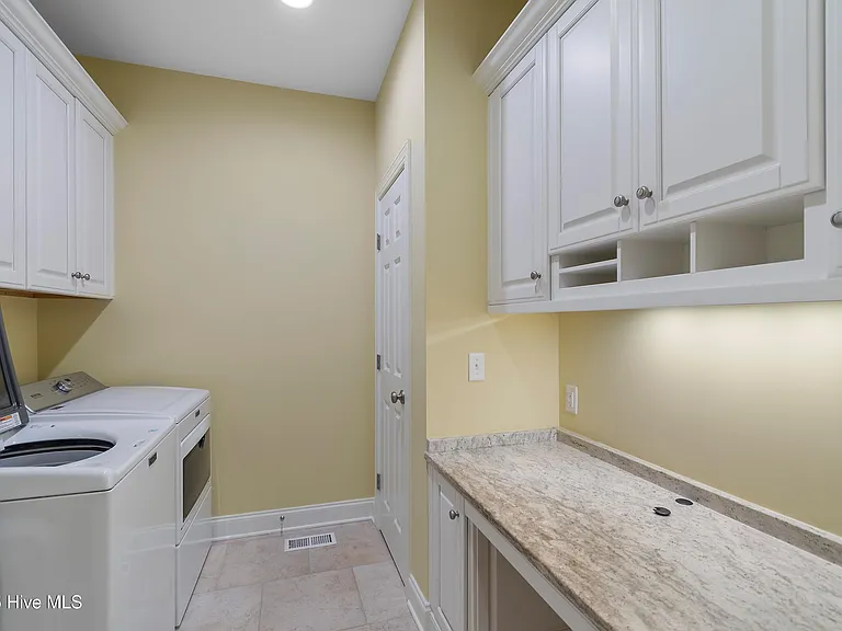 3792 Bancroft Pl — Photo 22
