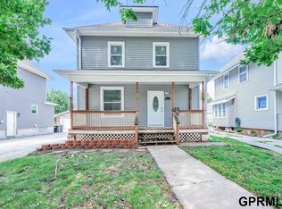 820 S 38th St, Omaha, NE 68105