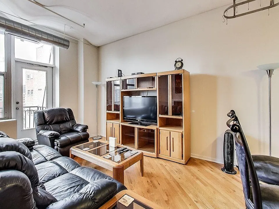 500 S Clinton St #914