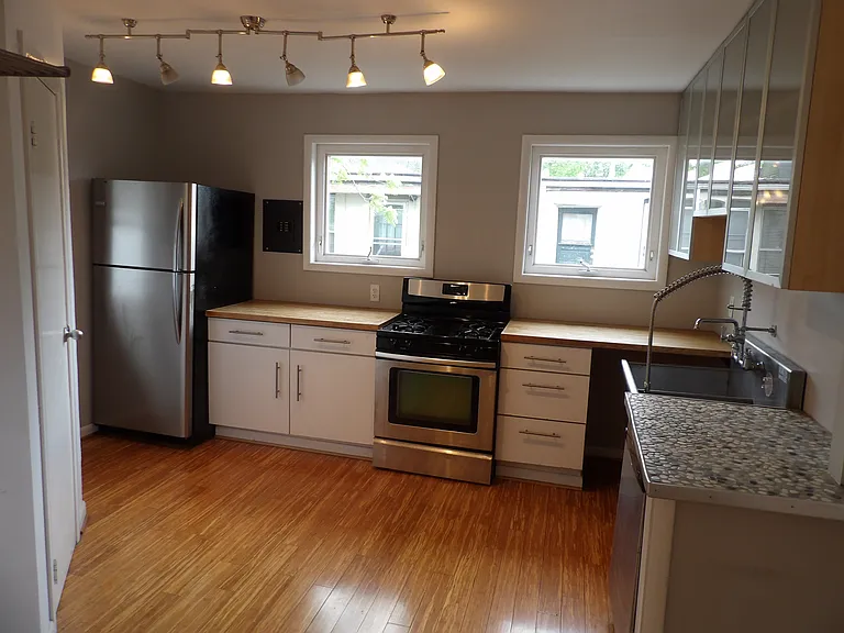 740 Elmwood Ave #2 — Photo 3