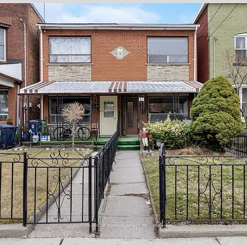81 Palmerston Ave #MAIN Photo 1