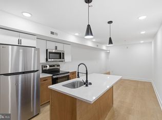 863 N 43rd St #1, Philadelphia, PA 19104