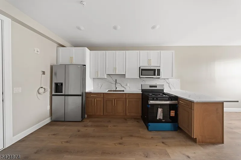 17 Wickham St #202