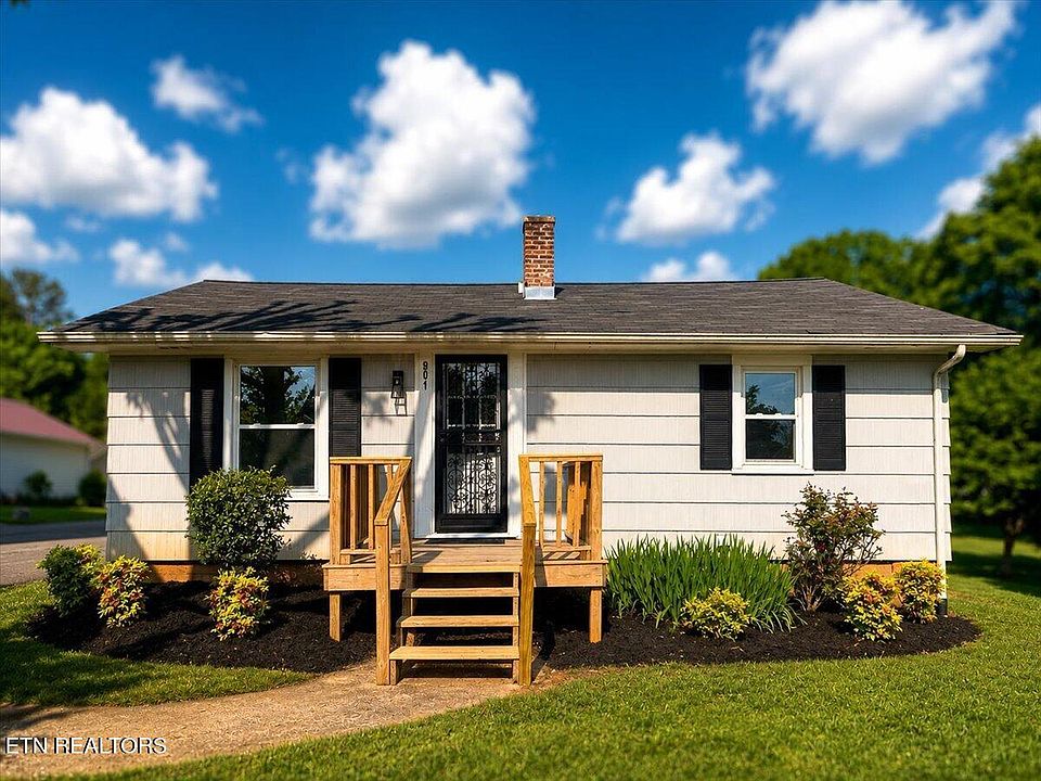 1st image of 901 Mayes Ave