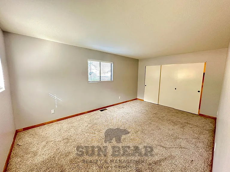 1300 Arosa Ct — Photo 5