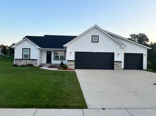3837 Delia Dr, Hudsonville, MI 49426
