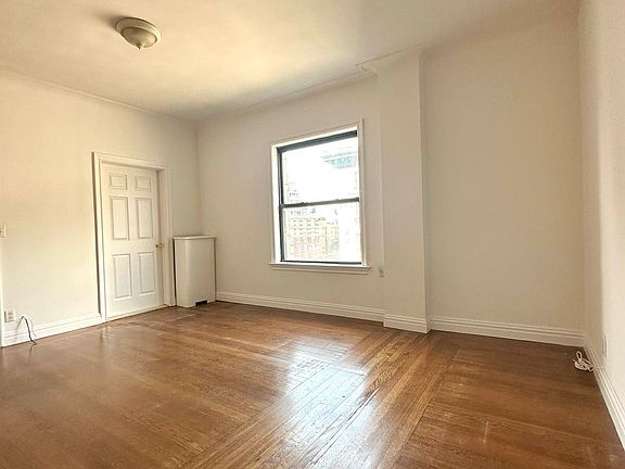 2nd image of 2350 Broadway #1224A