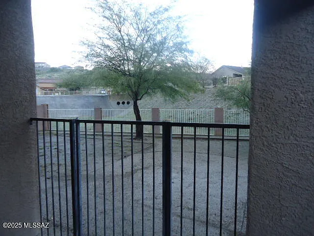 60596 E Flank Strap Dr — Photo 13