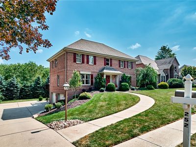 252 Elmhurst Cir, Cranberry Township, PA, 16066