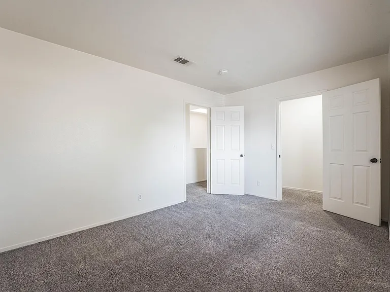 2817 Mill Point Dr — Photo 26