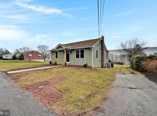 719 E Chestnut St, Hegins, PA 17938