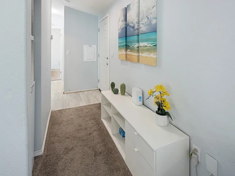 2014 Emerald St — Photo 6