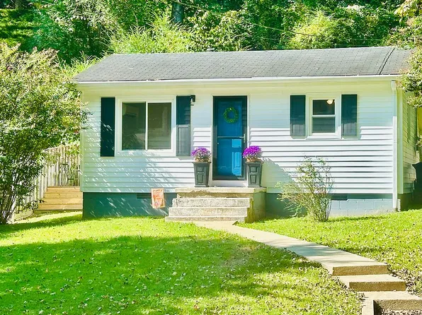 729 Court St, Paintsville, KY 41240