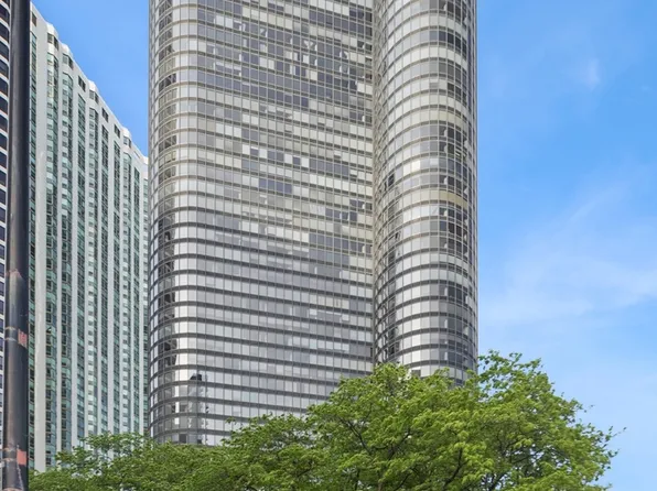 155 N Harbor Dr APT 4707, Chicago, IL 60601