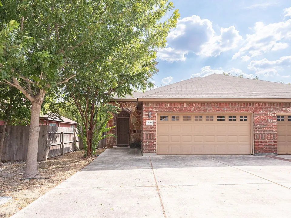 949 Brown Rock Dr