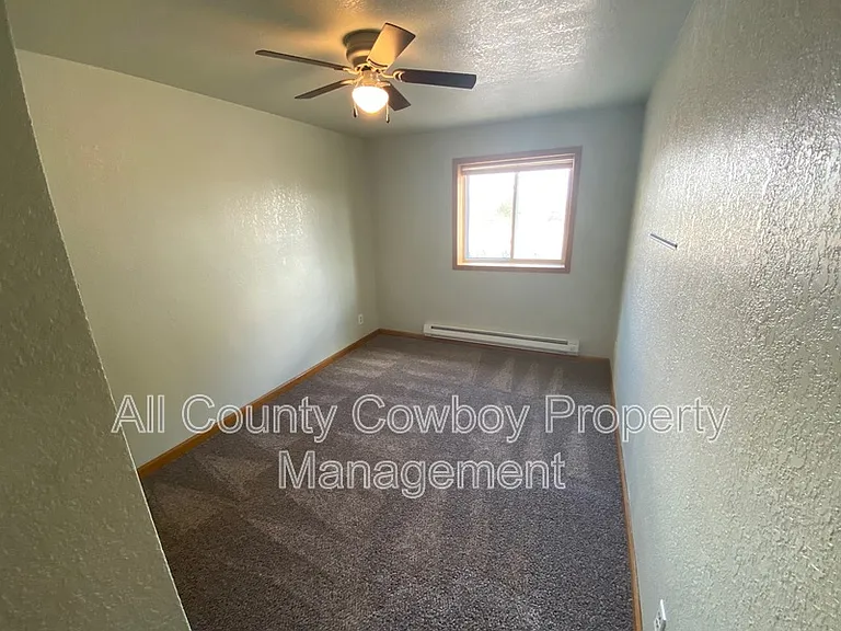 1557 Jefferson St #B — Photo 7