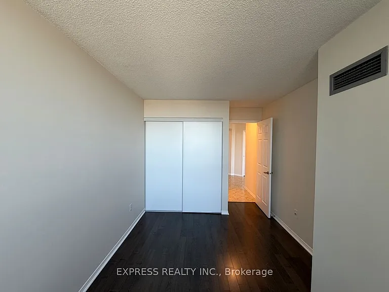 39 Pemberton Ave #LPH07 — Photo 11