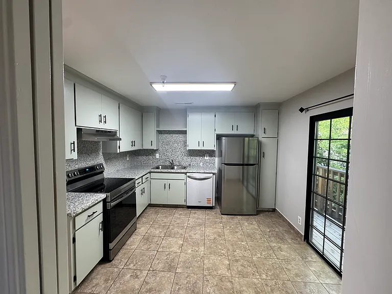 268 W California Ave #D — Photo 5