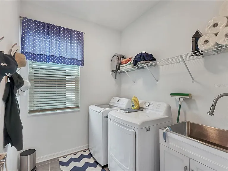 7724 Saloon Ln — Photo 27
