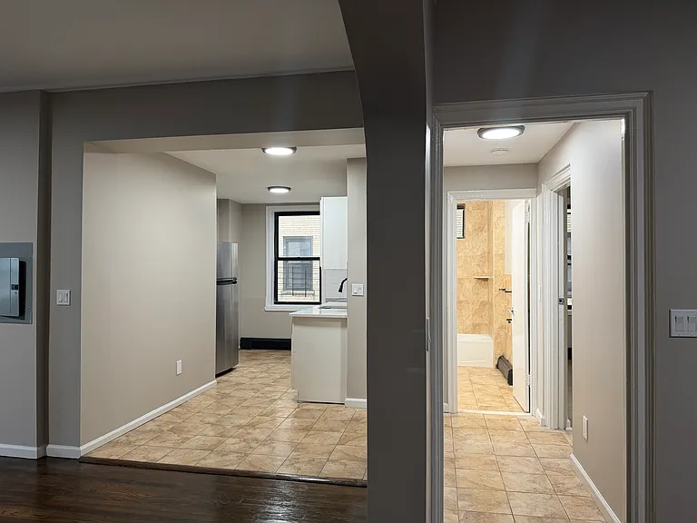 152 S Harrison St #4H — Photo 3