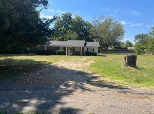 601 W Foster St, Hugo, OK 74743