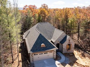 106 Laurelwood Dr, Crossville, TN 38558