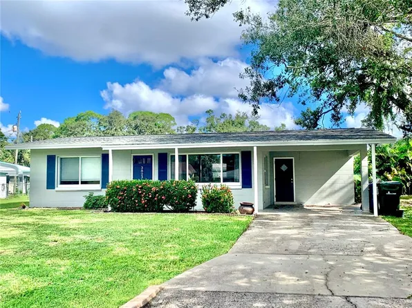 3823 Afton Cir, Sarasota, FL 34233
