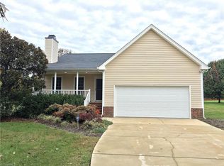 5175 Blakeshire Rd, Greensboro, NC 27406