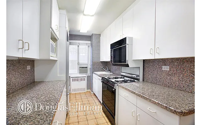 Sold by Douglas Elliman | media 14
