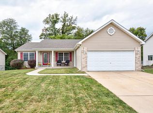 105 Broadstone Dr, Fairview Heights, IL 62208