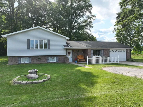 3745 N Eleven Mile Rd, Pinconning, MI 48650
