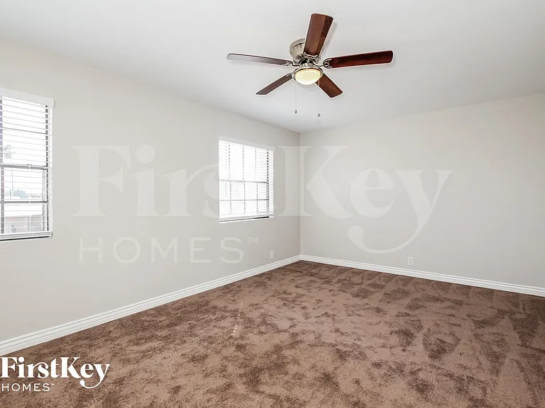 3724 W Michigan Ave — Photo 7