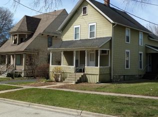 208 N 6th St, Geneva, IL 60134
